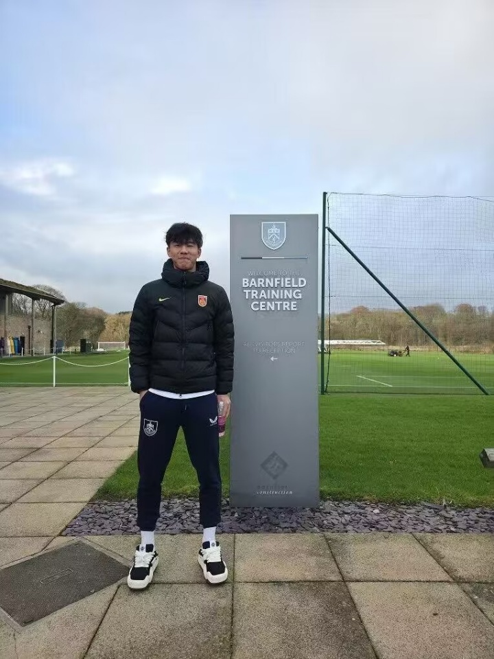 伯恩利引援名單張家鳴居首 媒體人析英語能力與家庭理念成關鍵