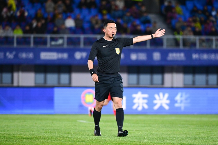 津門虎2-2三鎮：于根偉稱“百分之百點球”被漏判，補時僅多1分鐘