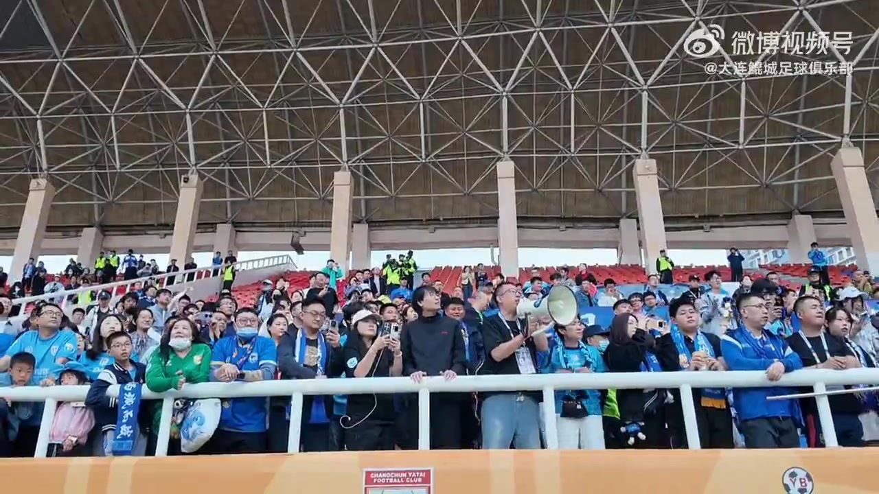 龍廷威+諾曼聯(lián)袂救主 大連鯤城主場2-2絕平佛山南獅 龍廷威+諾曼聯(lián)袂救主 大連鯤城主場2-2絕平佛山南獅