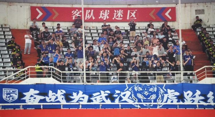 卡迪斯兩射一傳,武漢三鎮客場3-3絕平山東泰山 卡迪斯兩射一傳,武漢三鎮客場3-3絕平山東泰山