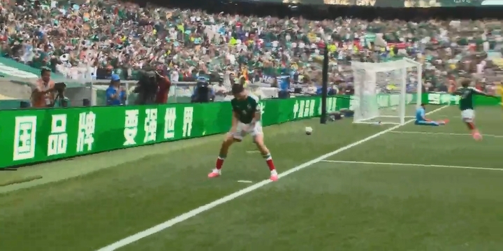 35歲希門尼斯頭槌破門 世界杯首球跨越五年顱骨骨折陰影 35歲希門尼斯頭槌破門 世界杯首球跨越五年顱骨骨折陰影