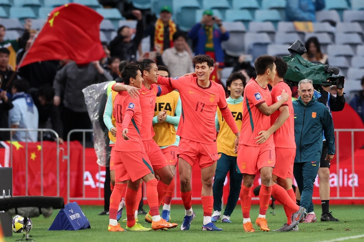亞洲杯同組情報(bào)：國足回看伊朗2-2新西蘭集錦