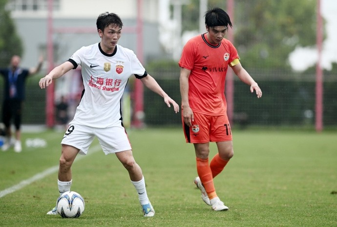 張琳芃頭槌劉祝潤爆射 海港2-1險勝賽更達晉級